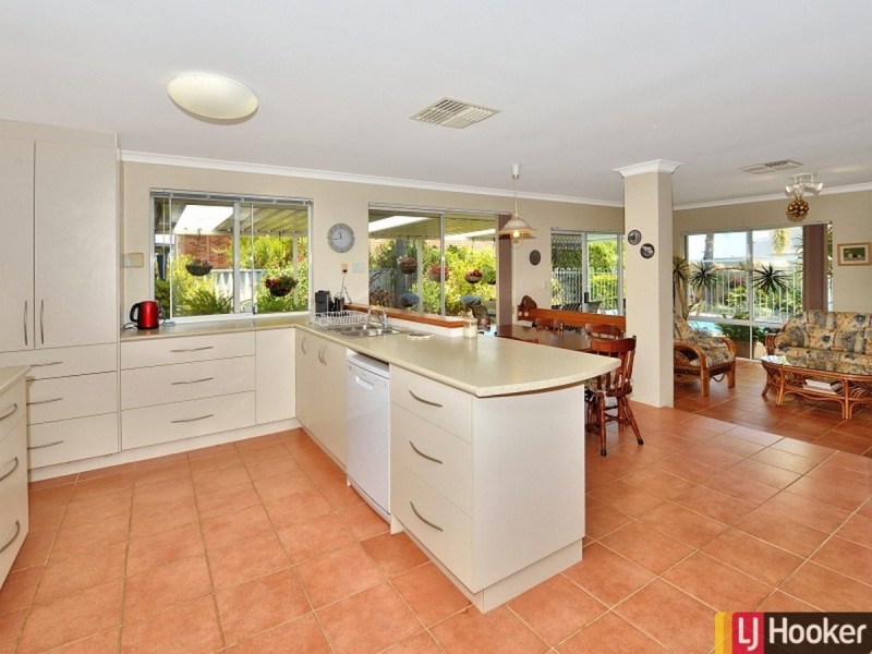 86 Ronsard Drive, San Remo WA 6210