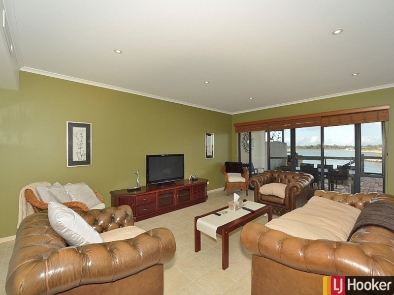 23/3 Piccolo Place, Halls Head WA 6210