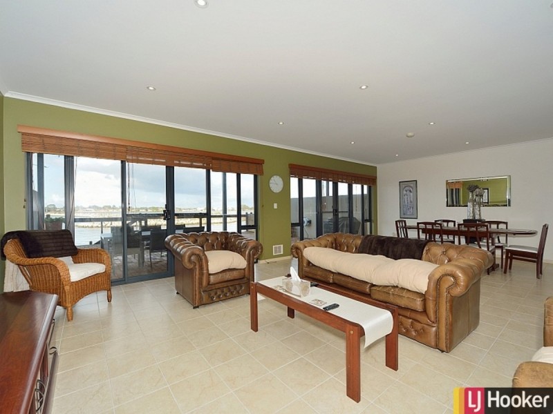 23/3 Piccolo Place, Halls Head WA 6210