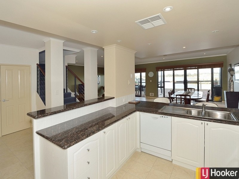 23/3 Piccolo Place, Halls Head WA 6210