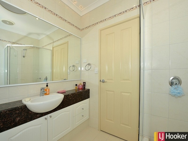 23/3 Piccolo Place, Halls Head WA 6210