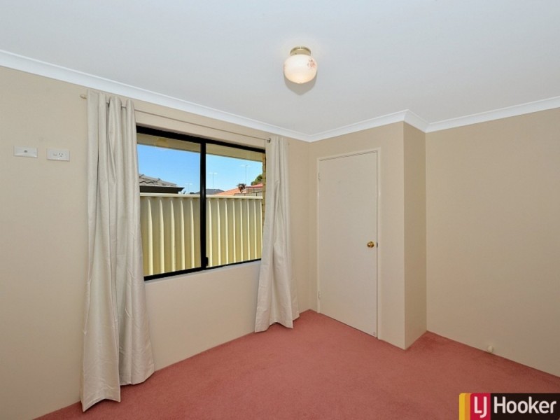 55 Floribunda Avenue, Halls Head WA 6210