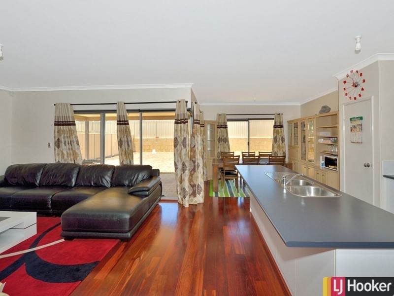 96 Cawana Parkway, Lakelands WA 6180