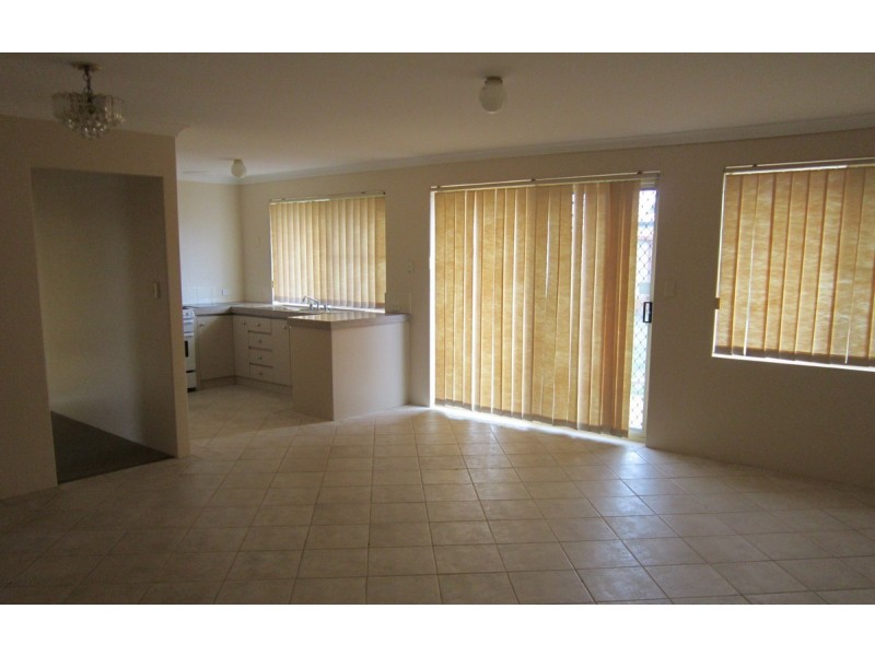 35 Erica Street, Coodanup WA 6210