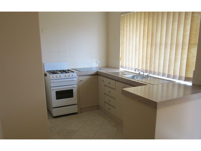 35 Erica Street, Coodanup WA 6210