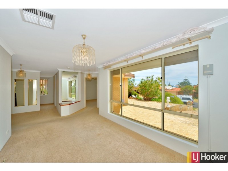 34 Tamarisk Drive, Halls Head WA 6210