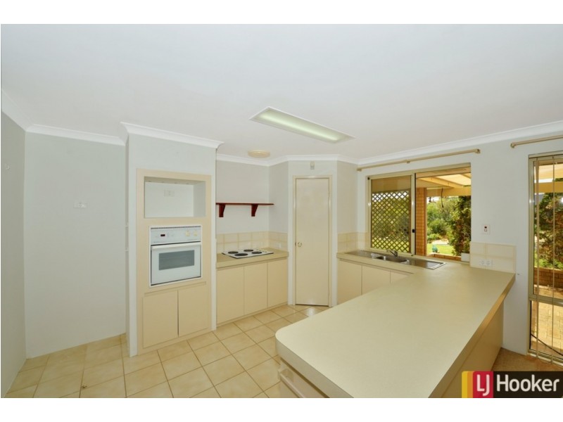 34 Tamarisk Drive, Halls Head WA 6210