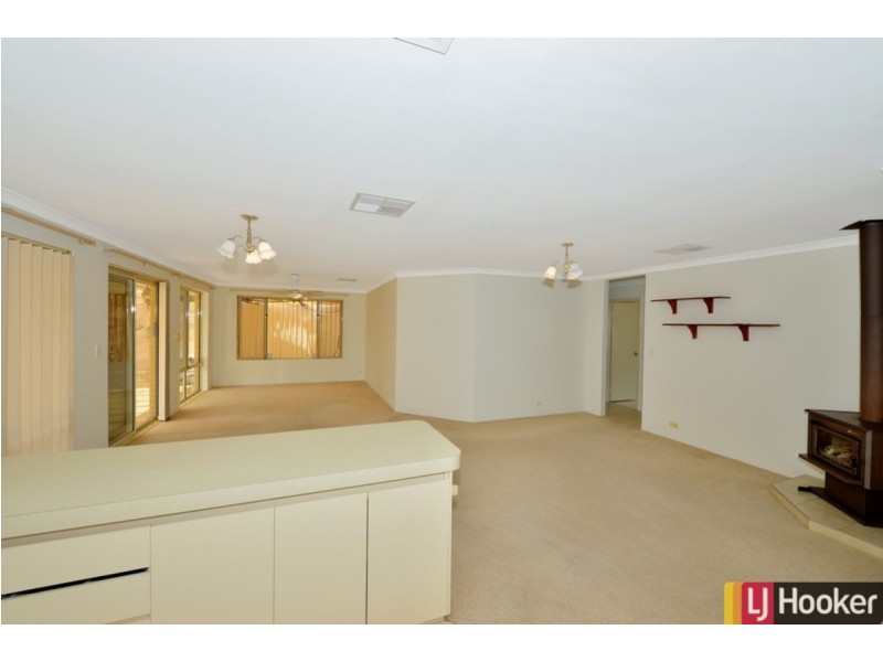 34 Tamarisk Drive, Halls Head WA 6210