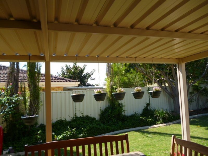 18 Magnolia Rise, Halls Head WA 6210