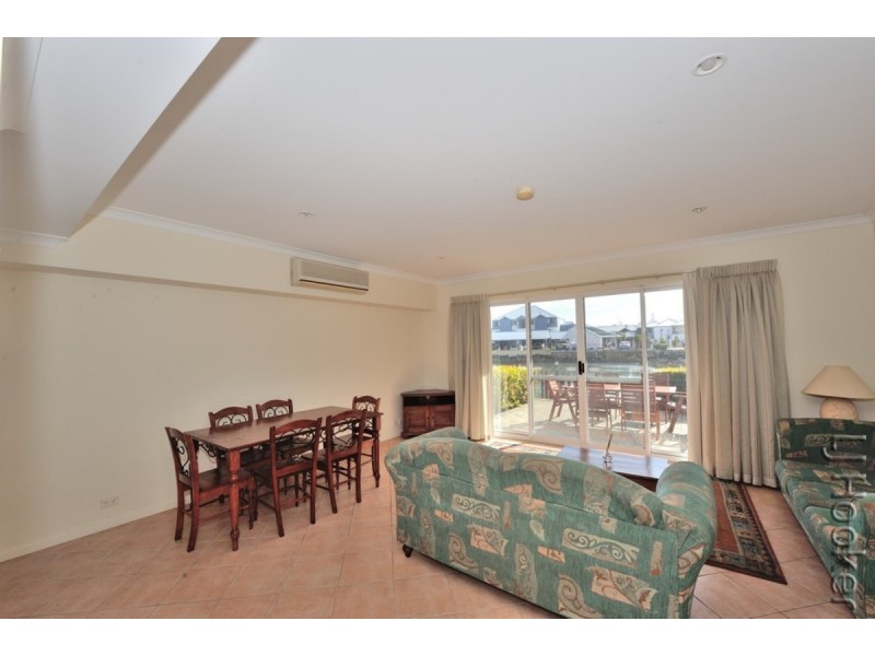 19/20 Apollo Place, Halls Head WA 6210