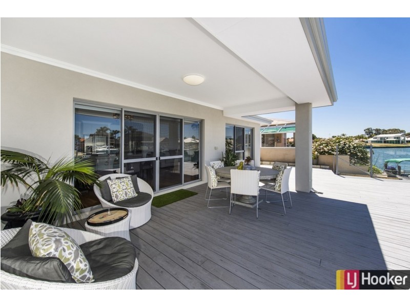 2 Fitzroy Close, Dudley Park WA 6210