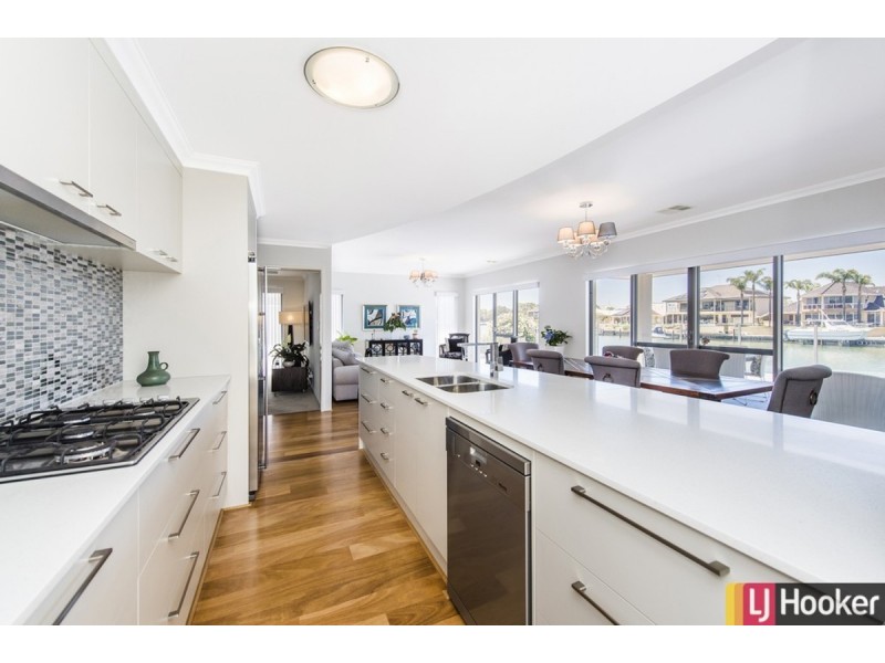 2 Fitzroy Close, Dudley Park WA 6210