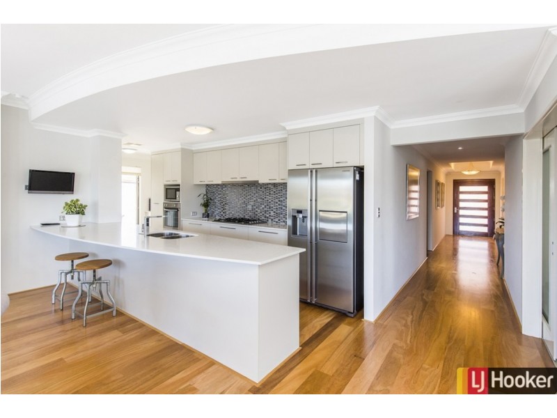 2 Fitzroy Close, Dudley Park WA 6210