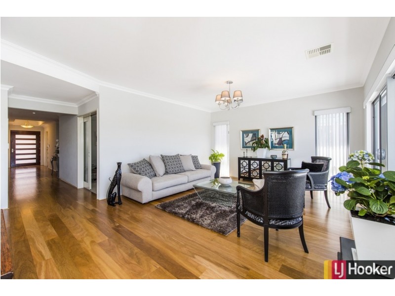 2 Fitzroy Close, Dudley Park WA 6210