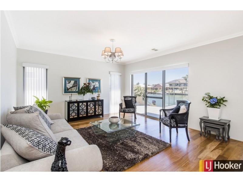 2 Fitzroy Close, Dudley Park WA 6210