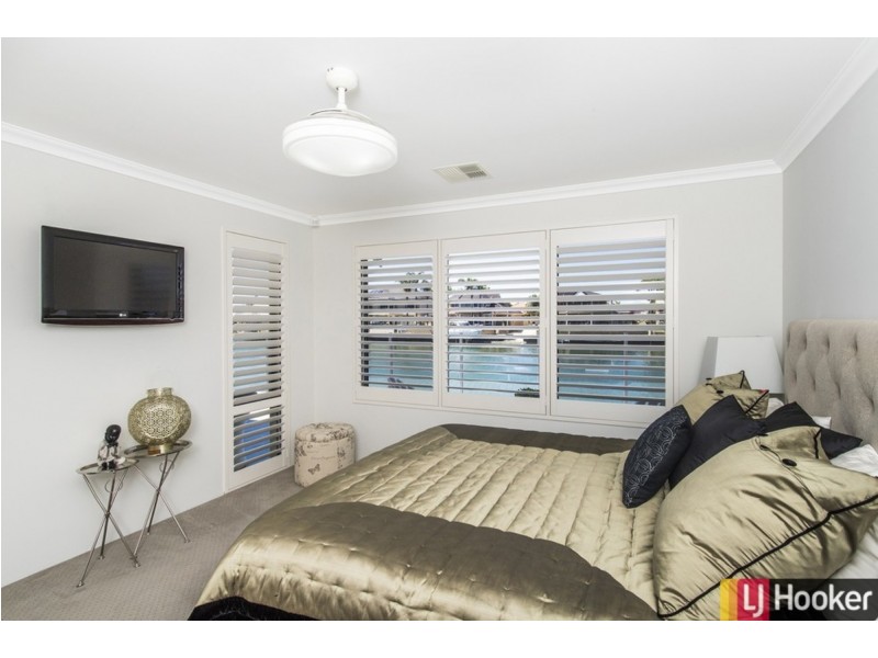 2 Fitzroy Close, Dudley Park WA 6210