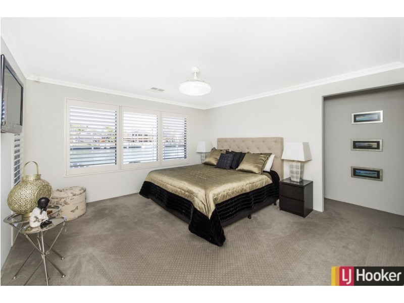 2 Fitzroy Close, Dudley Park WA 6210