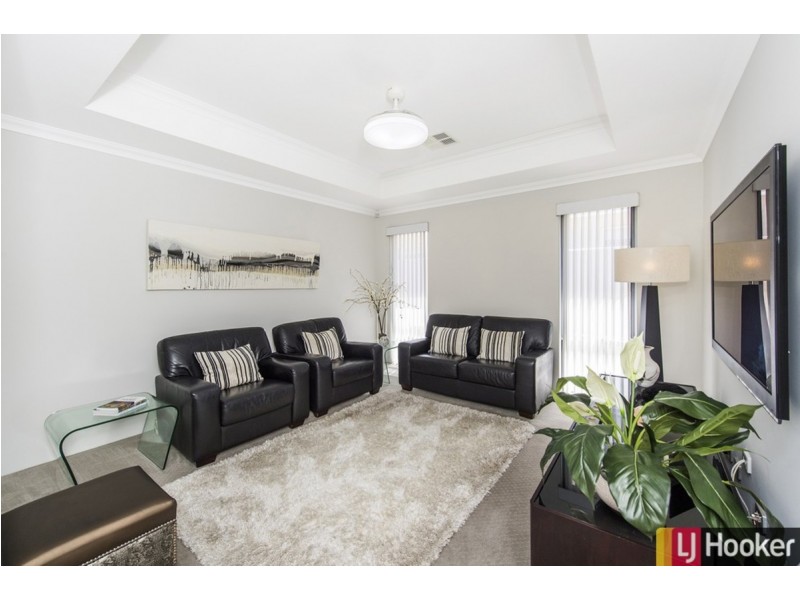 2 Fitzroy Close, Dudley Park WA 6210