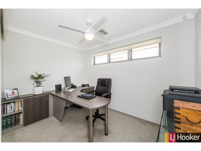 2 Fitzroy Close, Dudley Park WA 6210