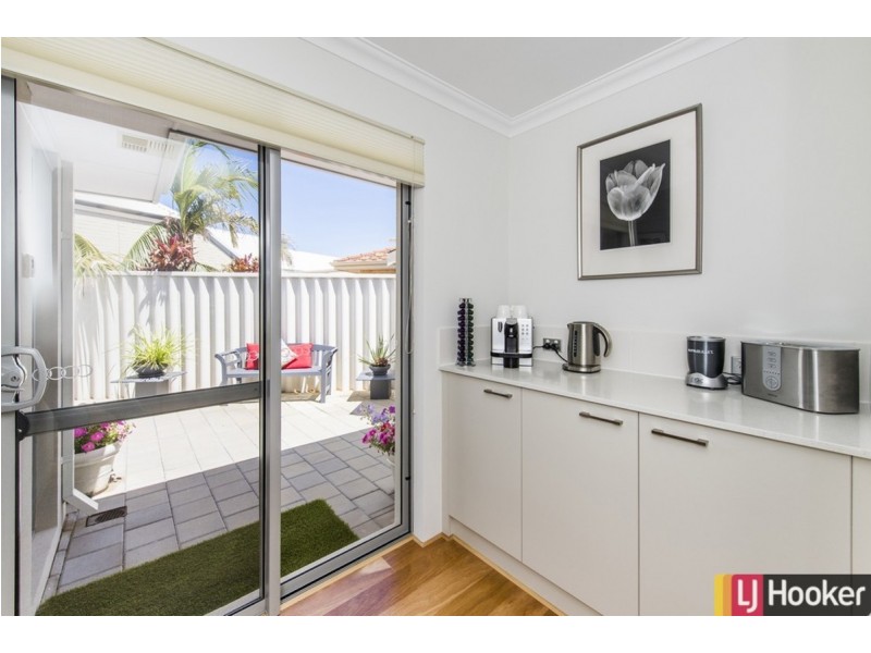 2 Fitzroy Close, Dudley Park WA 6210