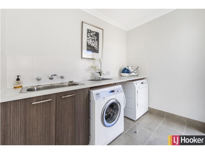 2 Fitzroy Close, Dudley Park WA 6210