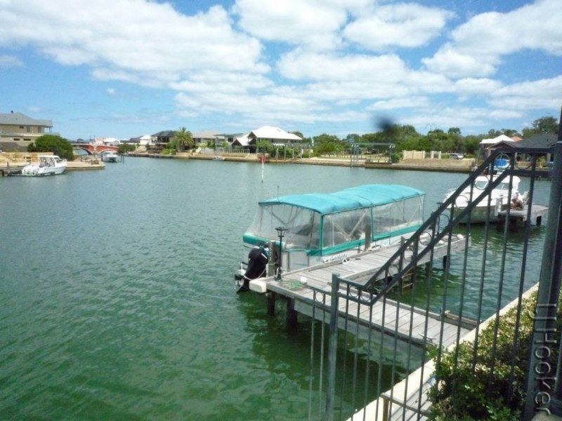 20 Tasman Loop, Dudley Park WA 6210