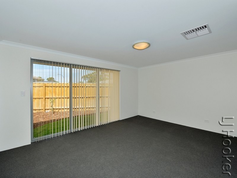 50 Torwood Edge, Halls Head WA 6210