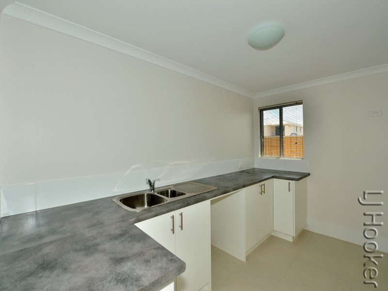 50 Torwood Edge, Halls Head WA 6210