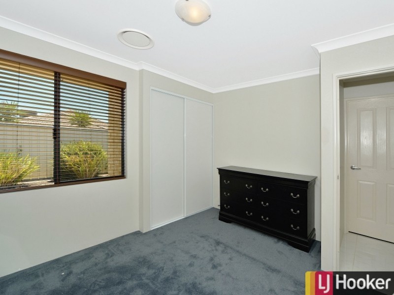 322 Pebble Beach Boulevard, Meadow Springs WA 6210