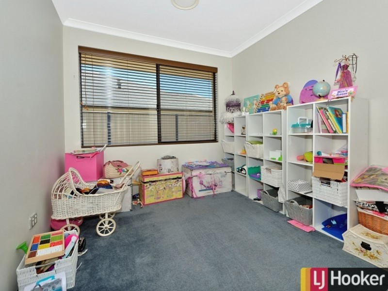 322 Pebble Beach Boulevard, Meadow Springs WA 6210