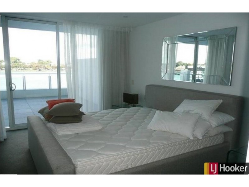 303/3 Marco Polo Drive, Mandurah WA 6210