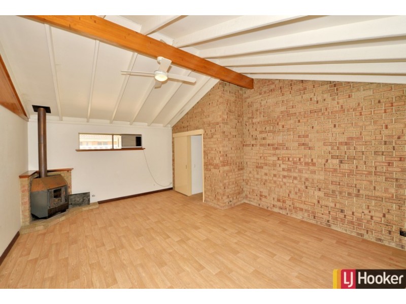 19 Balranald Street, Dudley Park WA 6210