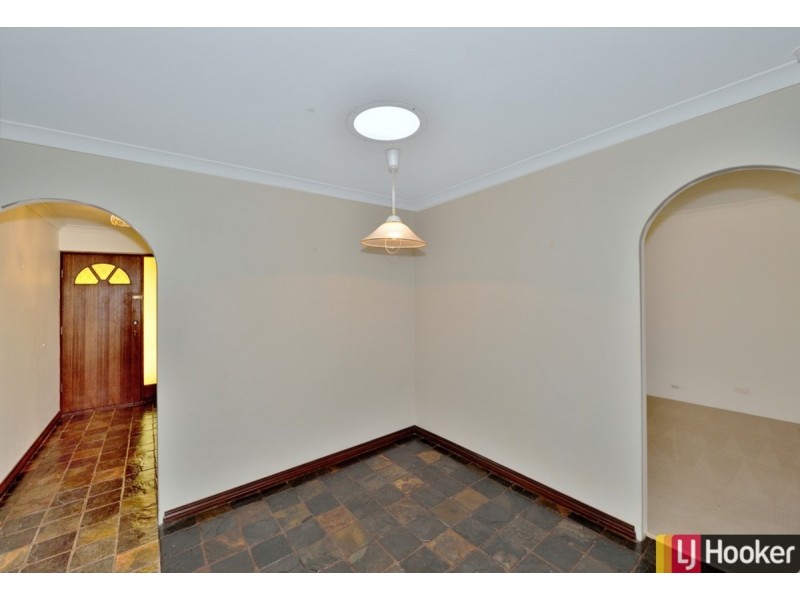 19 Balranald Street, Dudley Park WA 6210