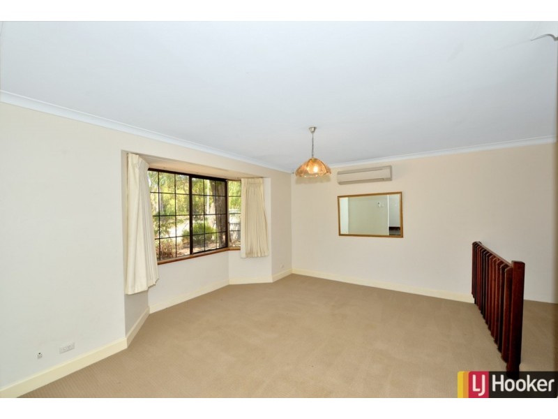 19 Balranald Street, Dudley Park WA 6210