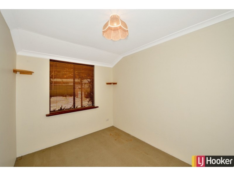 19 Balranald Street, Dudley Park WA 6210