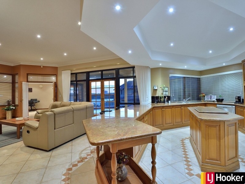 9 Captain Court, Wannanup WA 6210