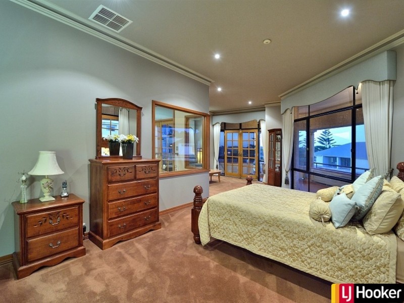 9 Captain Court, Wannanup WA 6210