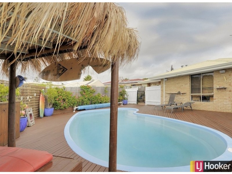 12 Seawind Drive, Silver Sands WA 6210