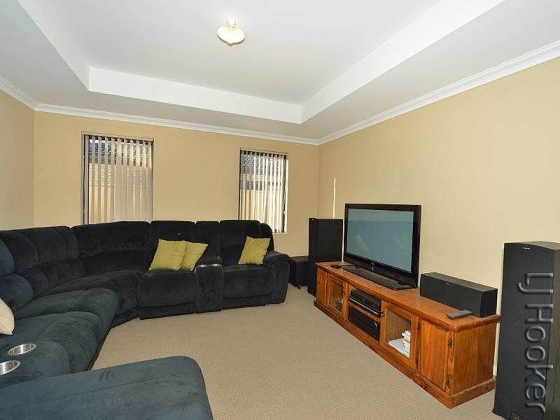 10 Balicup Way, Lakelands WA 6180