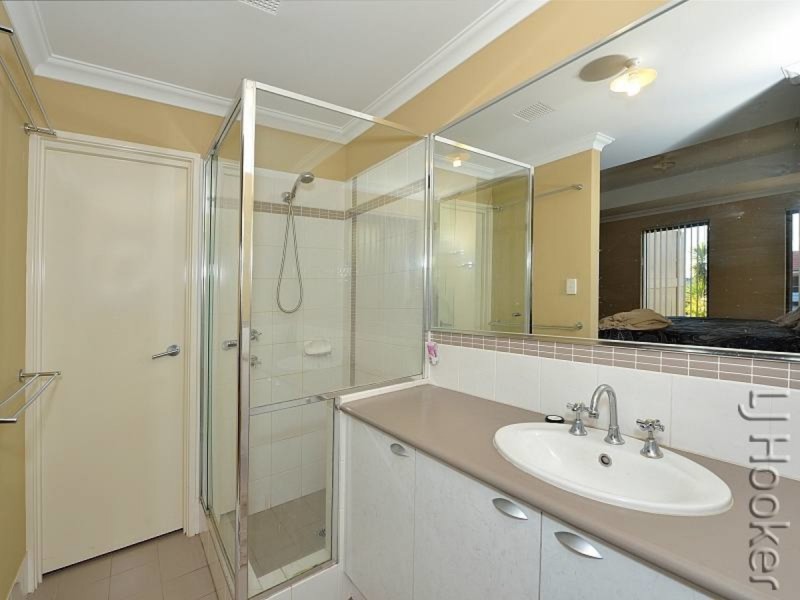 10 Balicup Way, Lakelands WA 6180