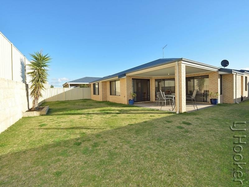 10 Balicup Way, Lakelands WA 6180