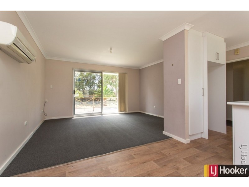 16 Redcliffe Road, Greenfields WA 6210
