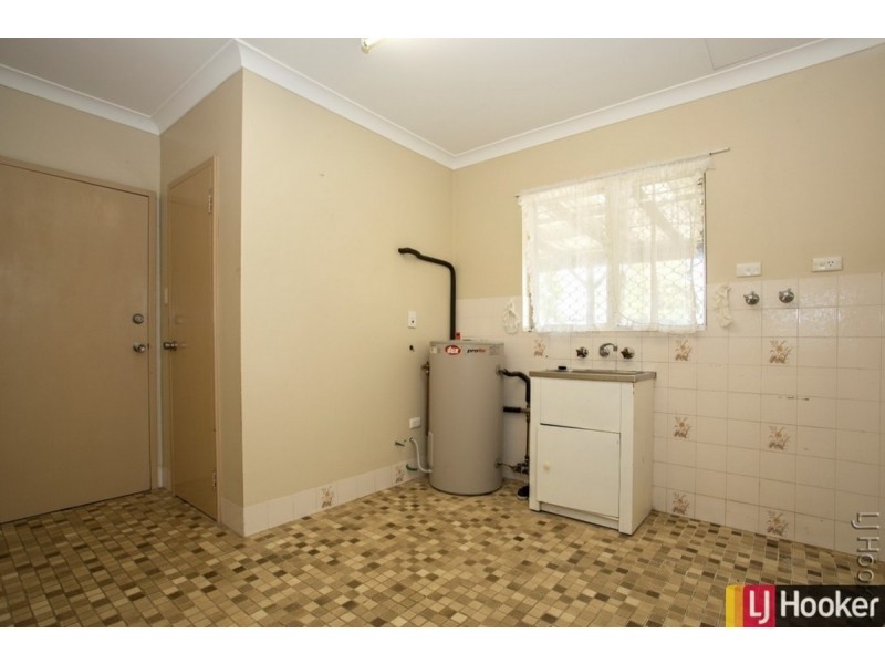 16 Redcliffe Road, Greenfields WA 6210