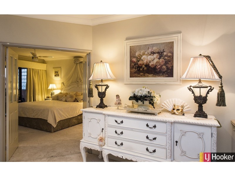 8 Rialto Place, Halls Head WA 6210