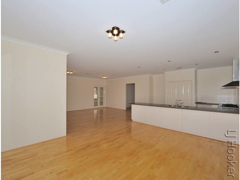 9 Skylark Loop, Erskine WA 6210