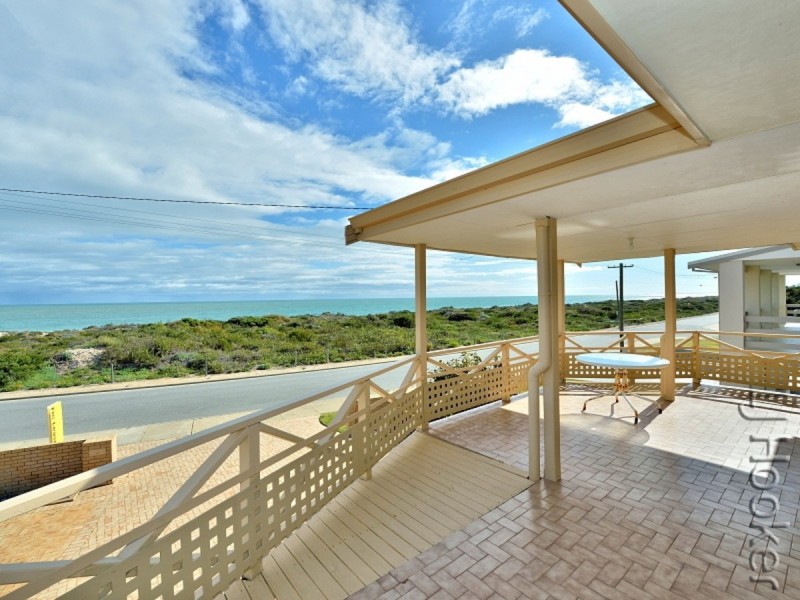 38 Sabina Drive, Madora Bay WA 6210