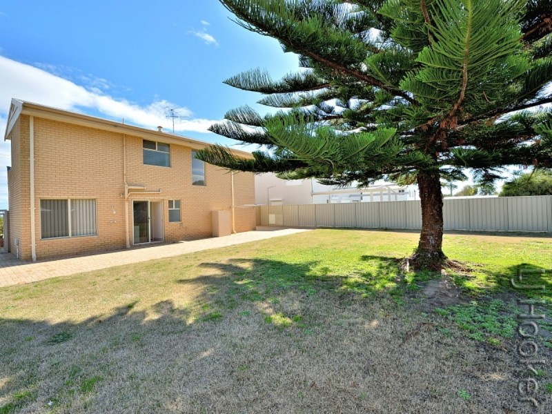 38 Sabina Drive, Madora Bay WA 6210