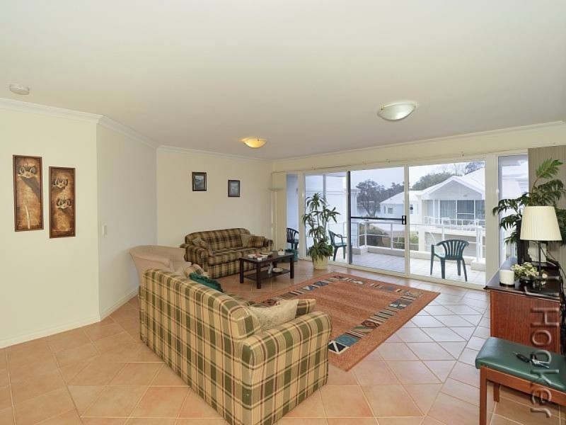 8/3 Leslie Street, Dudley Park WA 6210