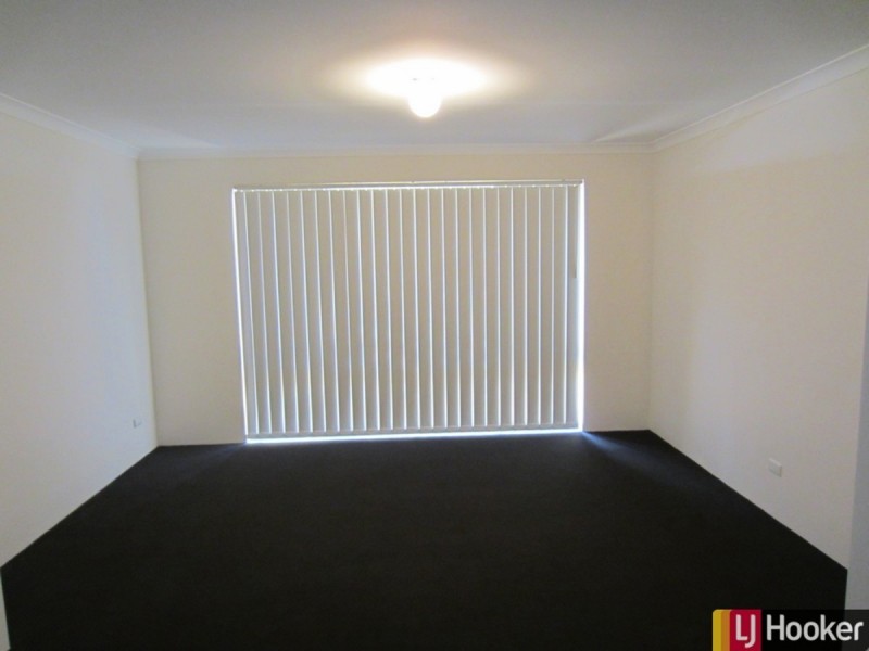 15 Lismore Ridge, Lakelands WA 6180