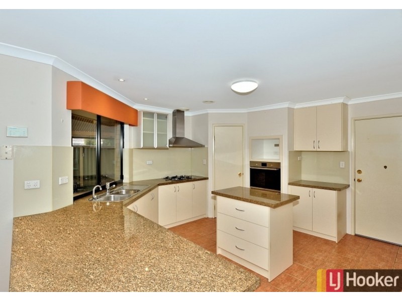 156 Peelwood Parade, Halls Head WA 6210